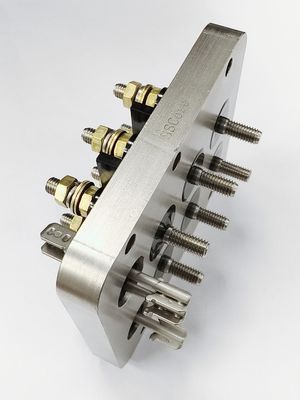 Anschlussplatte für elektrische Geräte mit einer Isolierungseigenschaft von 5000 MΩ