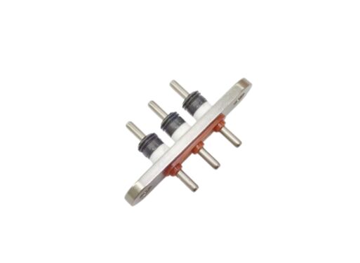 Silberner hermetischer Elektrofahrzeug-Steckverbinder mit einer Dicke von 2 bis 5 Mikrometern, entwickelt für sichere elektrische Systeme in Kraftfahrzeugen