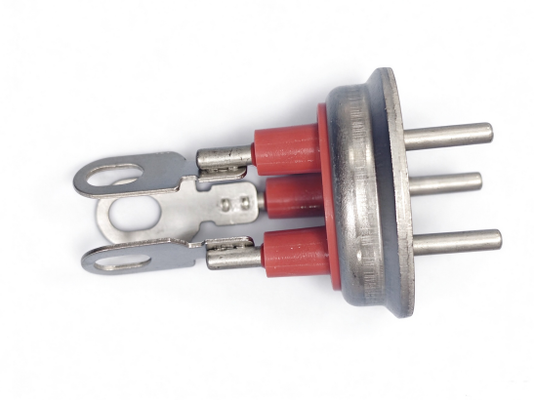 Qualität S102G Keramisches Isolatormaterial Kühlschrank-Kompressor-Terminals mit Edelstahl-Pin-Materialien, die eine lang anhaltende Leistung gewährleisten Fabrik